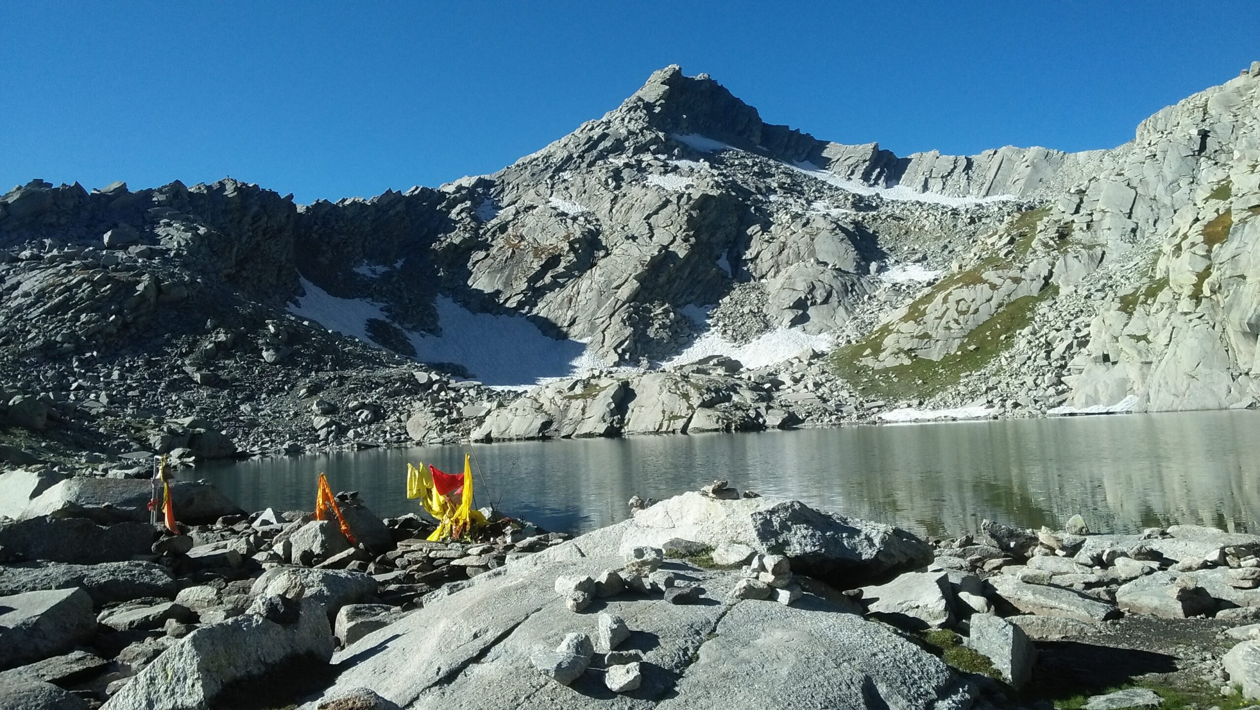 Seven Lakes of Dhauladhar Trek